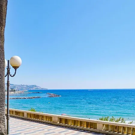 Apartament Front In Ventimiglia
